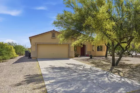 940 N Deep Rock Dr, Vail, AZ 85641