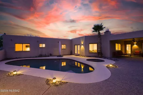 8512 N La Oesta Ave, Tucson, AZ 85704