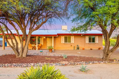 10080 N Camino Valdeflores, Tucson, AZ 85737