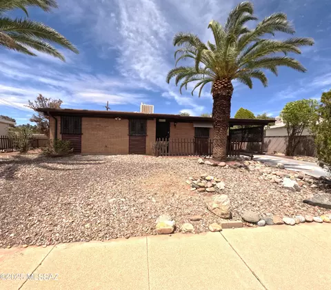 6509 E 39th St, Tucson, AZ 85730