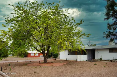 Exterior - 1016 E Justin St, Pearce, AZ 85625 photo 3 of 10