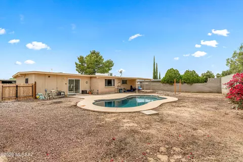 9061 E 39th St, Tucson, AZ 85730