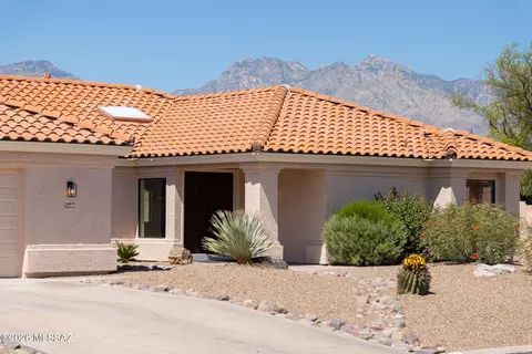 7285 E Shoreline Dr, Tucson, AZ 85715