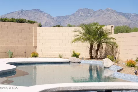 7285 E Shoreline Dr, Tucson, AZ 85715 photo 2