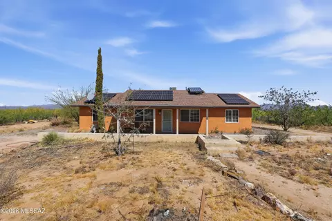 12010 W Hilltop Rd, Tucson, AZ 85736