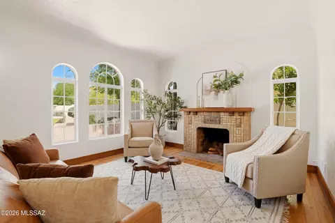 Living - 2210 E 6th St, Tucson, AZ 85719 photo 2 of 4