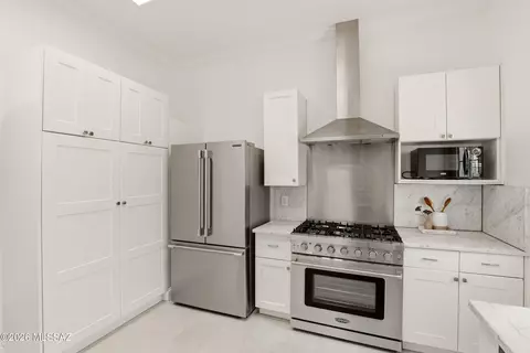 Kitchen - 2210 E 6th St, Tucson, AZ 85719 photo 2 of 5