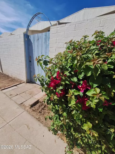 1725 S Jones Blvd #H9, Tucson, AZ 85713