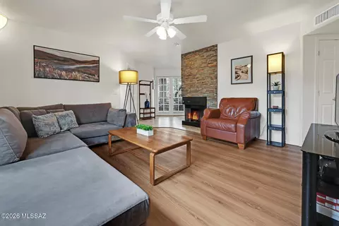 6655 N Canyon Crest Dr #10260, Tucson, AZ 85750