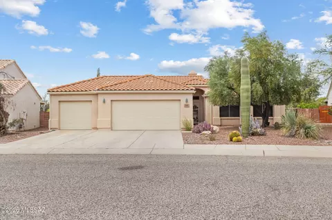 9551 N Crestone Dr, Tucson, AZ 85742