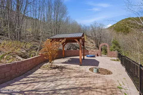 Exterior - 11060 E Carter Canyon Rd, Mount Lemmon, AZ 85619 photo 8 of 11