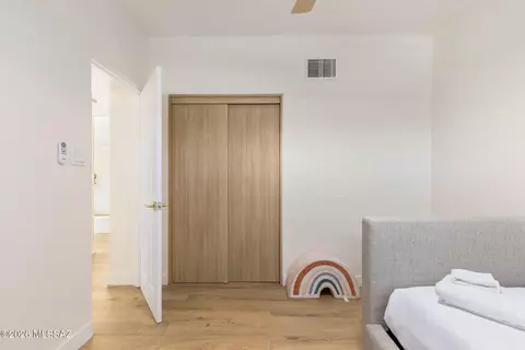 Bedroom - 7076 E Arrowhead Dr, Tucson, AZ 85715 photo 7 of 7