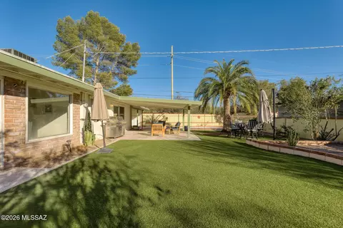 Exterior - 7076 E Arrowhead Dr, Tucson, AZ 85715 photo 8 of 15