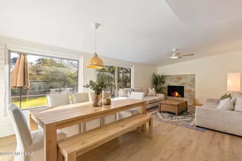 Dining - 7076 E Arrowhead Dr, Tucson, AZ 85715 photo 1 of 2
