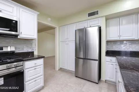 Kitchen - 5936 E 2nd St, Tucson, AZ 85711 photo 4 of 5