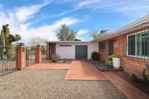 Exterior - 5936 E 2nd St, Tucson, AZ 85711 photo 7 of 14