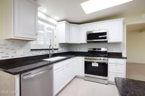 Kitchen - 5936 E 2nd St, Tucson, AZ 85711 photo 3 of 5