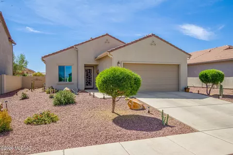21529 E Freedom Dr, Red Rock, AZ 85145