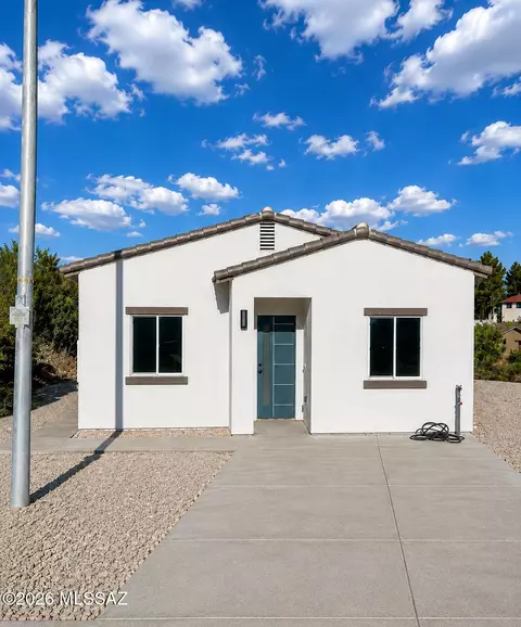 427 Cancun Ct, Rio Rico, AZ 85648