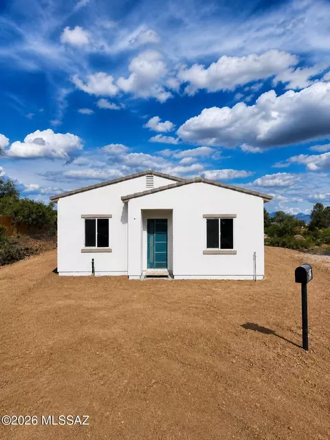 427 Cancun Ct, Rio Rico, AZ 85648