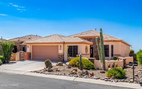 13573 N Buckhorn Cholla Dr, Marana, AZ 85658