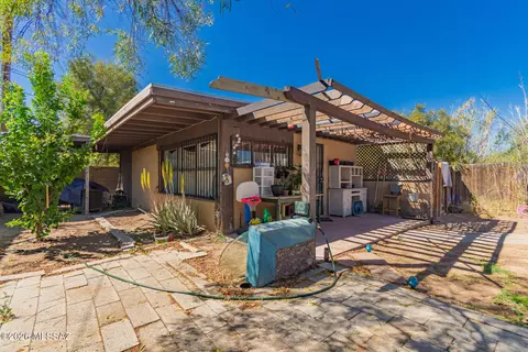 2535 N Winstel Blvd, Tucson, AZ 85716