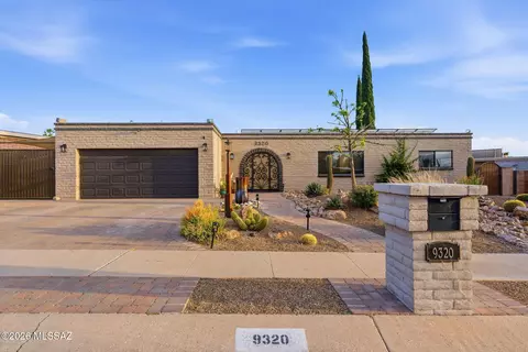 9320 E Barbara Jean Pl, Tucson, AZ 85710