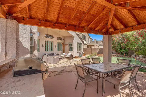 327 W Klinger Canyon Dr, Oro Valley, AZ 85755