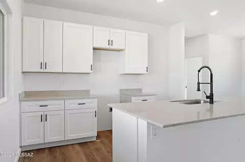 Kitchen - 13763 E Windy Way, Vail, AZ 85641 photo 1 of 3