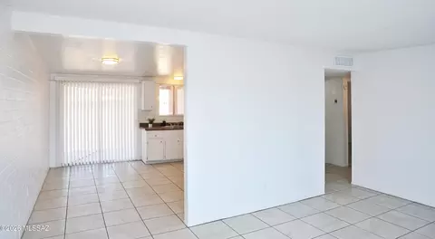 Living - 3663 Ellington Pl, Tucson, AZ 85713 photo 3 of 3