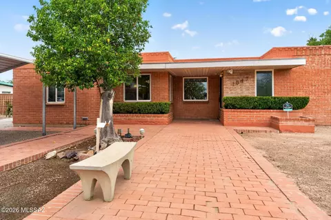 1047 E Hedrick Dr, Tucson, AZ 85719