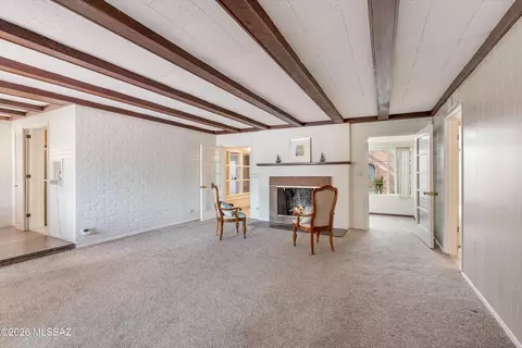 Living - 1047 E Hedrick Dr, Tucson, AZ 85719 photo 1 of 7