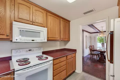 Kitchen - 1047 E Hedrick Dr, Tucson, AZ 85719 photo 3 of 3