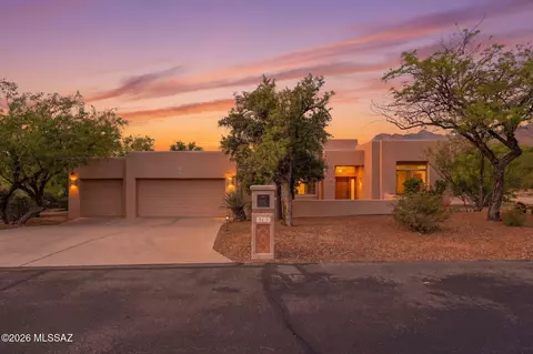 8769 E Bear Paw Pl, Tucson, AZ 85749