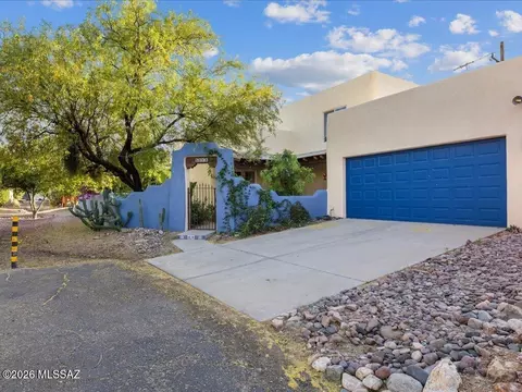 5060 S Renewal Ln, Tucson, AZ 85747