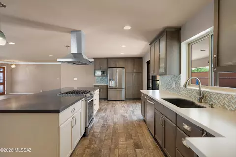 4312 E Bryn Mawr Rd, Tucson, AZ 85711