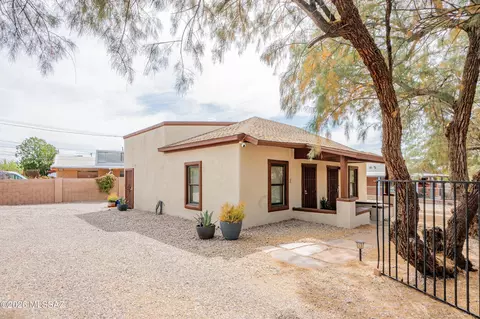 Exterior - 1448 E 7th St, Tucson, AZ 85719 photo 1 of 13