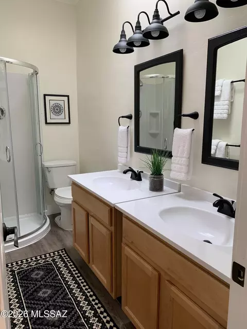 Bath - 1448 E 7th St, Tucson, AZ 85719 photo 1 of 4