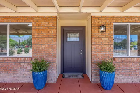 7850 E Bellevue St, Tucson, AZ 85715