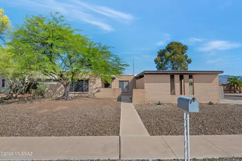 9761 E Cinder Ct, Tucson, AZ 85748