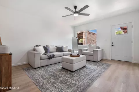 3960 E Flower St #16, Tucson, AZ 85712