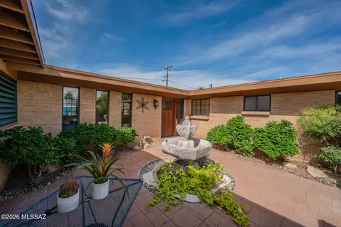 Exterior - 5815 E 15th St, Tucson, AZ 85711 photo 8 of 8