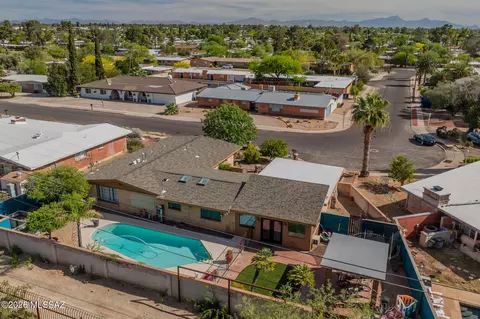 View/Area - 5815 E 15th St, Tucson, AZ 85711 photo 3 of 5