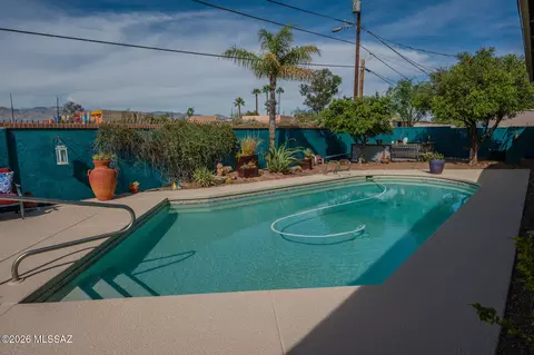 Exterior - 5815 E 15th St, Tucson, AZ 85711 photo 3 of 8