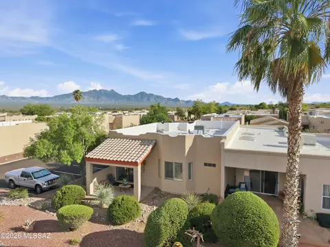 536 W Deerview Ct, Green Valley, AZ 85614