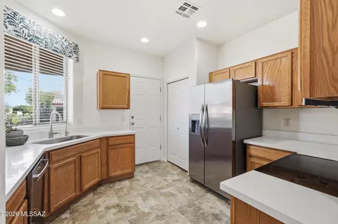 536 W Deerview Ct, Green Valley, AZ 85614