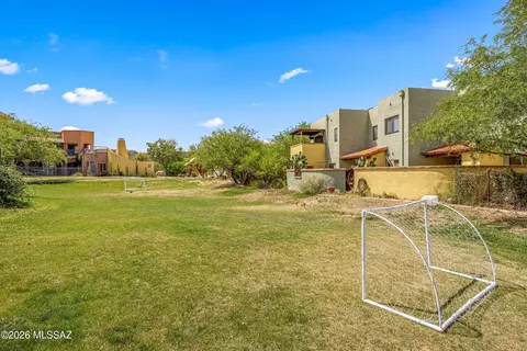 Exterior - 156 E Limberlost Dr UNIT 101, Tucson, AZ 85705 photo 9 of 11