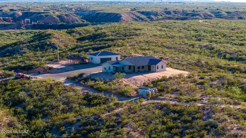 1121 N Apache Ridge Rd, Benson, AZ 85602