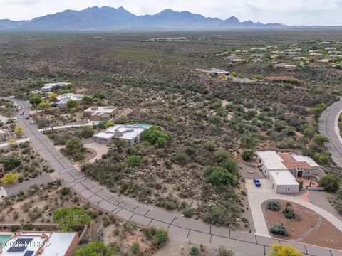 1012 E Cave Canyon Pl, Green Valley, AZ 85614