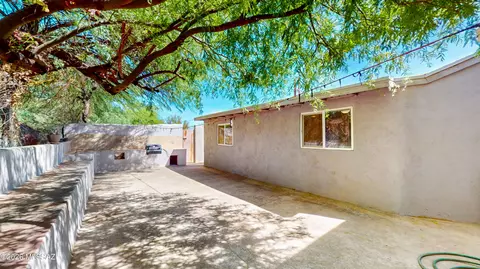 Exterior - 701 E 38th St, Tucson, AZ 85713 photo 2 of 4